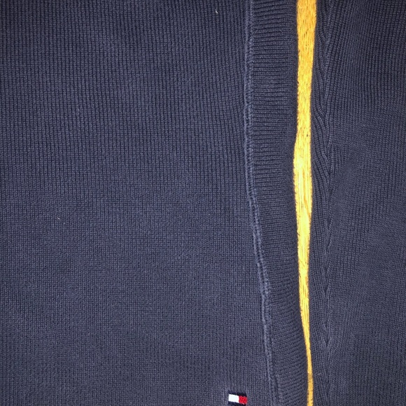 Tommy Hilfiger sweater !! - Picture 4 of 4